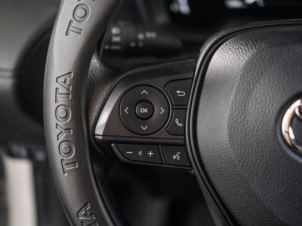 Toyota Corolla Cross 2025 - фото автомобиля