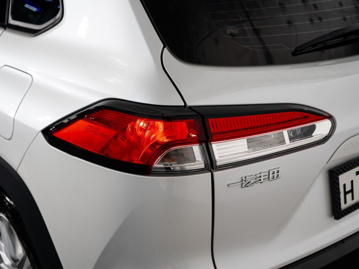 Toyota Corolla Cross 2025 - фото автомобиля