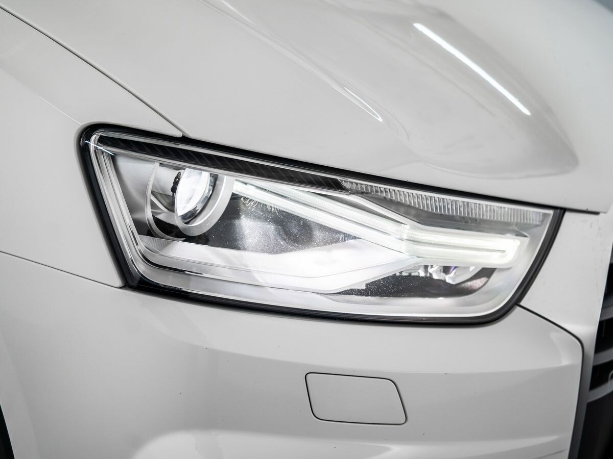 Audi Q3 2015 - фото автомобиля