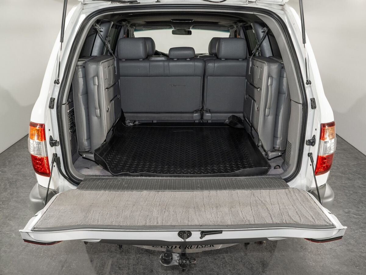Toyota Land Cruiser 2005 - фото автомобиля
