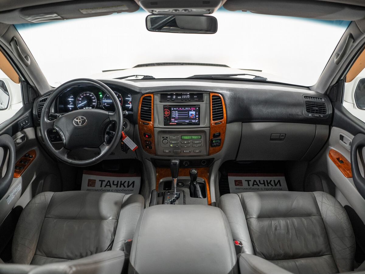 Toyota Land Cruiser 2005 - фото автомобиля