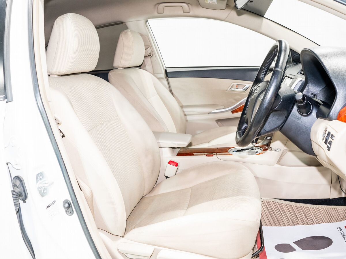 Toyota Premio 2014 - фото автомобиля