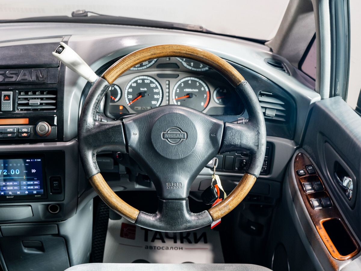Nissan Presage 1998 - фото автомобиля