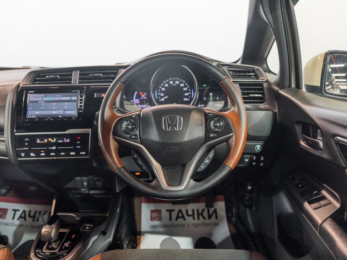 Honda Fit 2017 - фото автомобиля