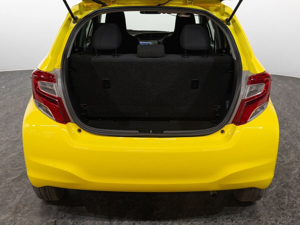Toyota Vitz 2014 - фото автомобиля