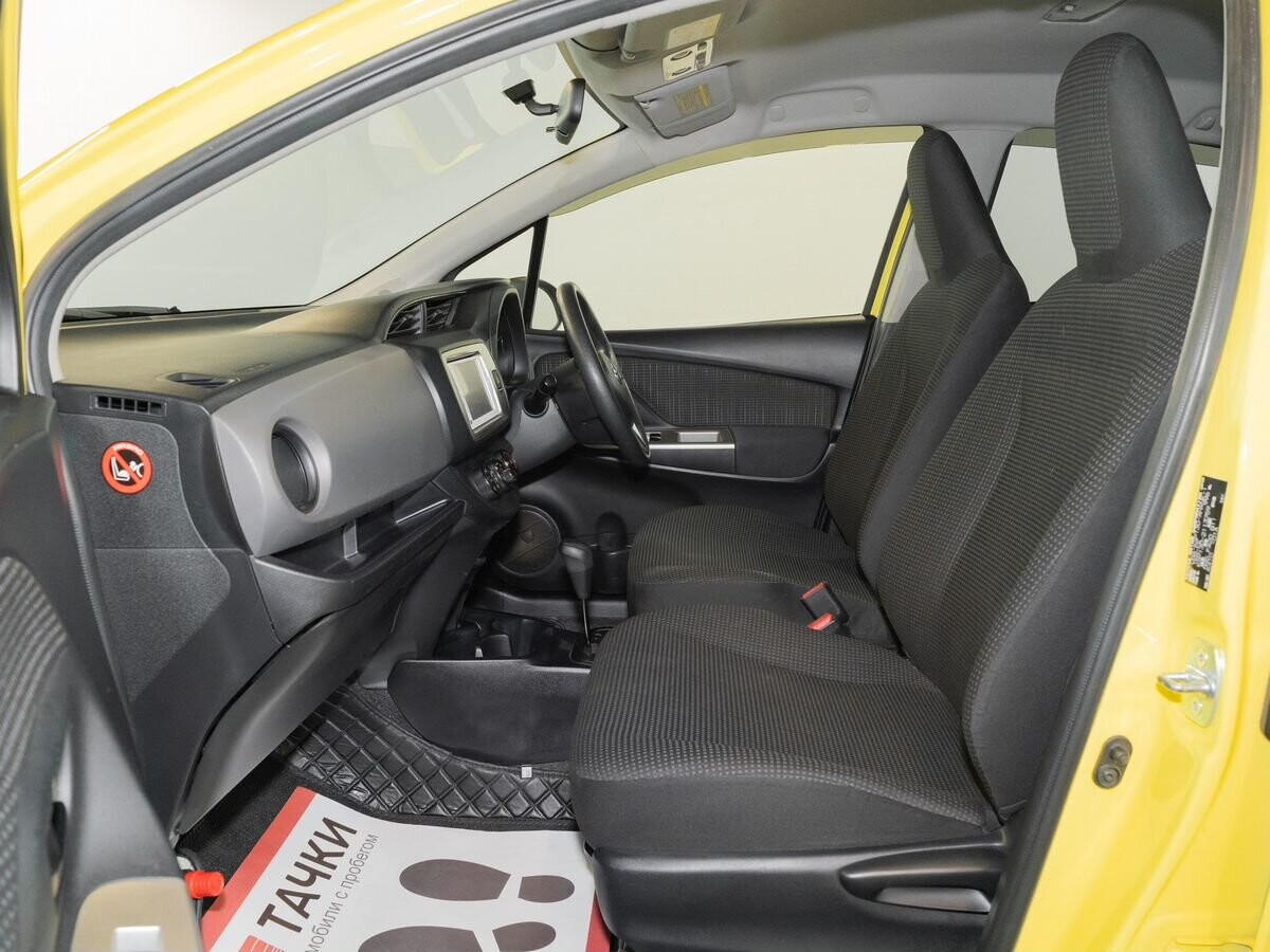 Toyota Vitz 2014 - фото автомобиля