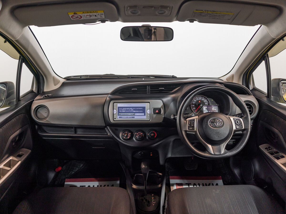 Toyota Vitz 2014 - фото автомобиля
