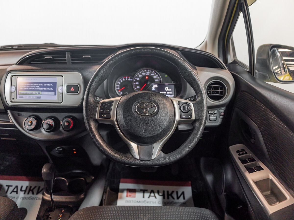 Toyota Vitz 2014 - фото автомобиля