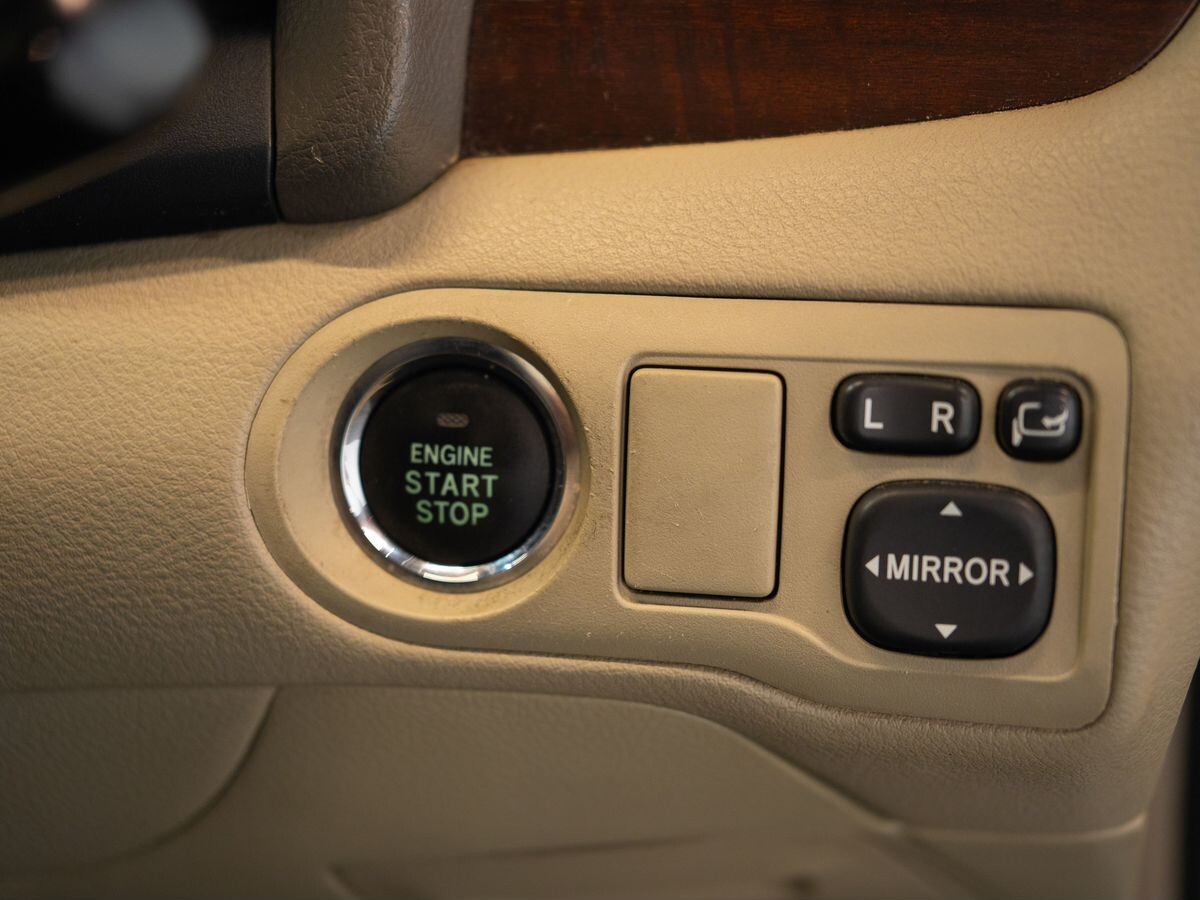 Toyota Premio 2011 - фото автомобиля