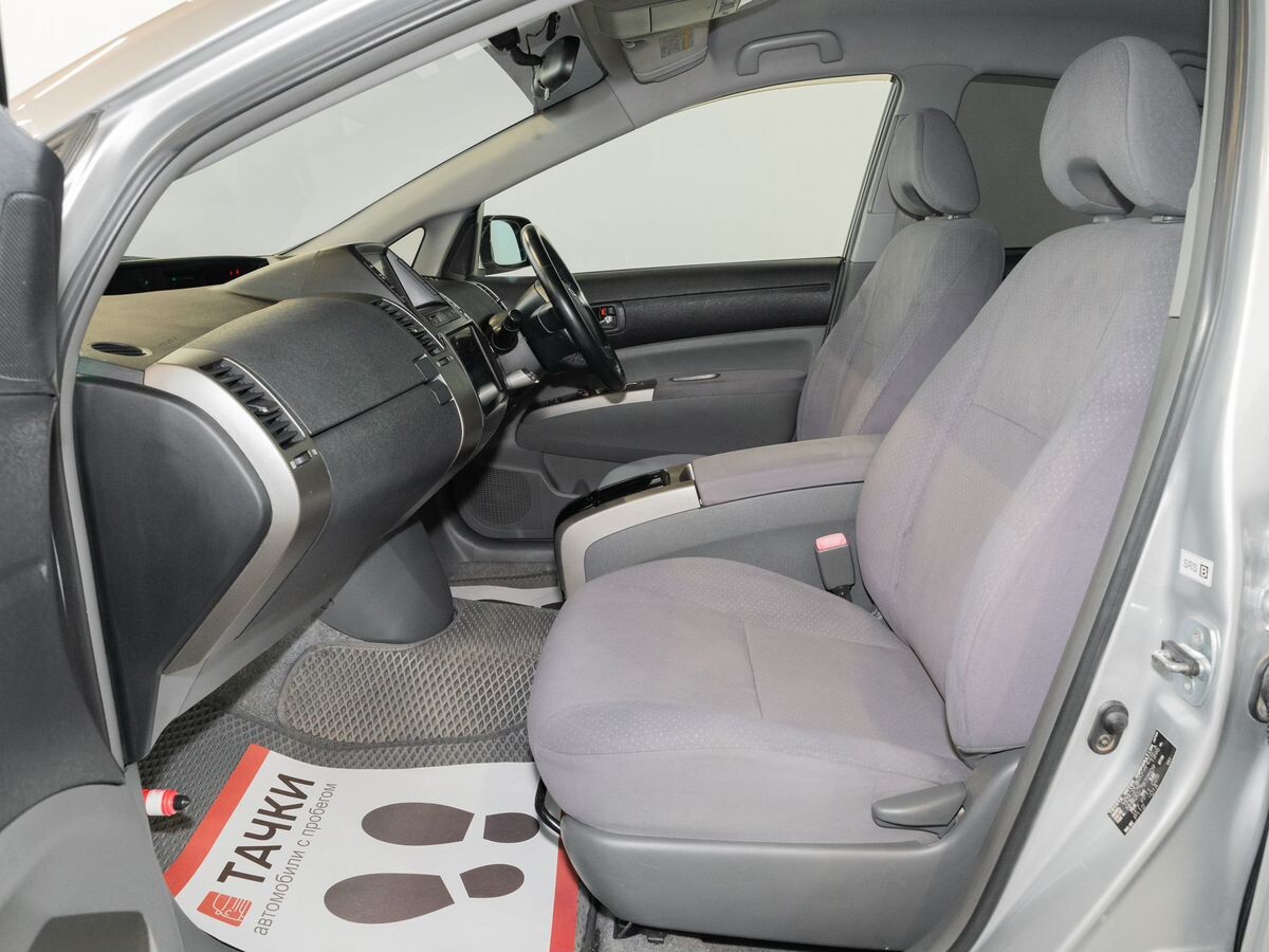 Toyota Prius 2008 - фото автомобиля