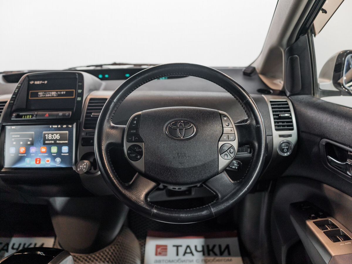 Toyota Prius 2008 - фото автомобиля