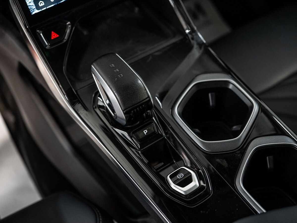 Geely Atlas 2024 - фото автомобиля