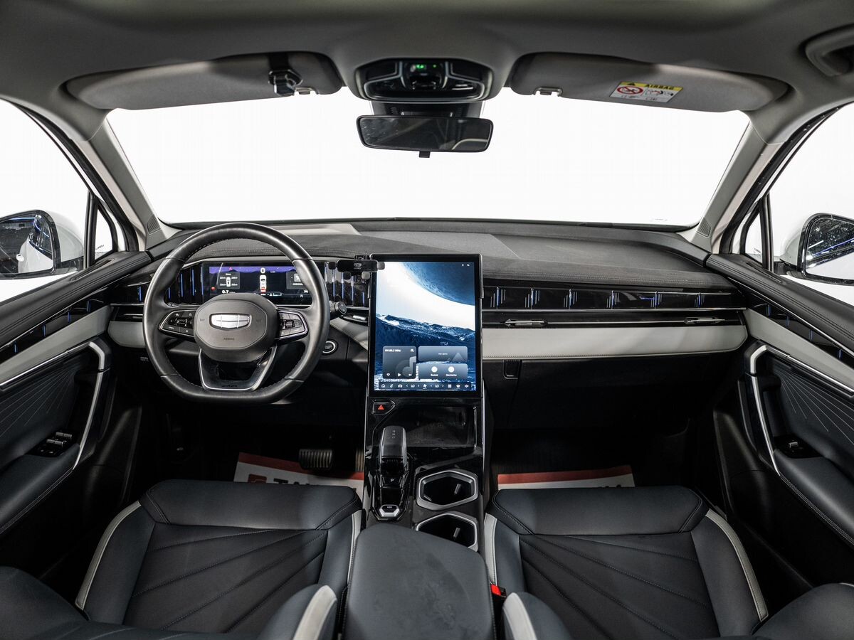 Geely Atlas 2024 - фото автомобиля