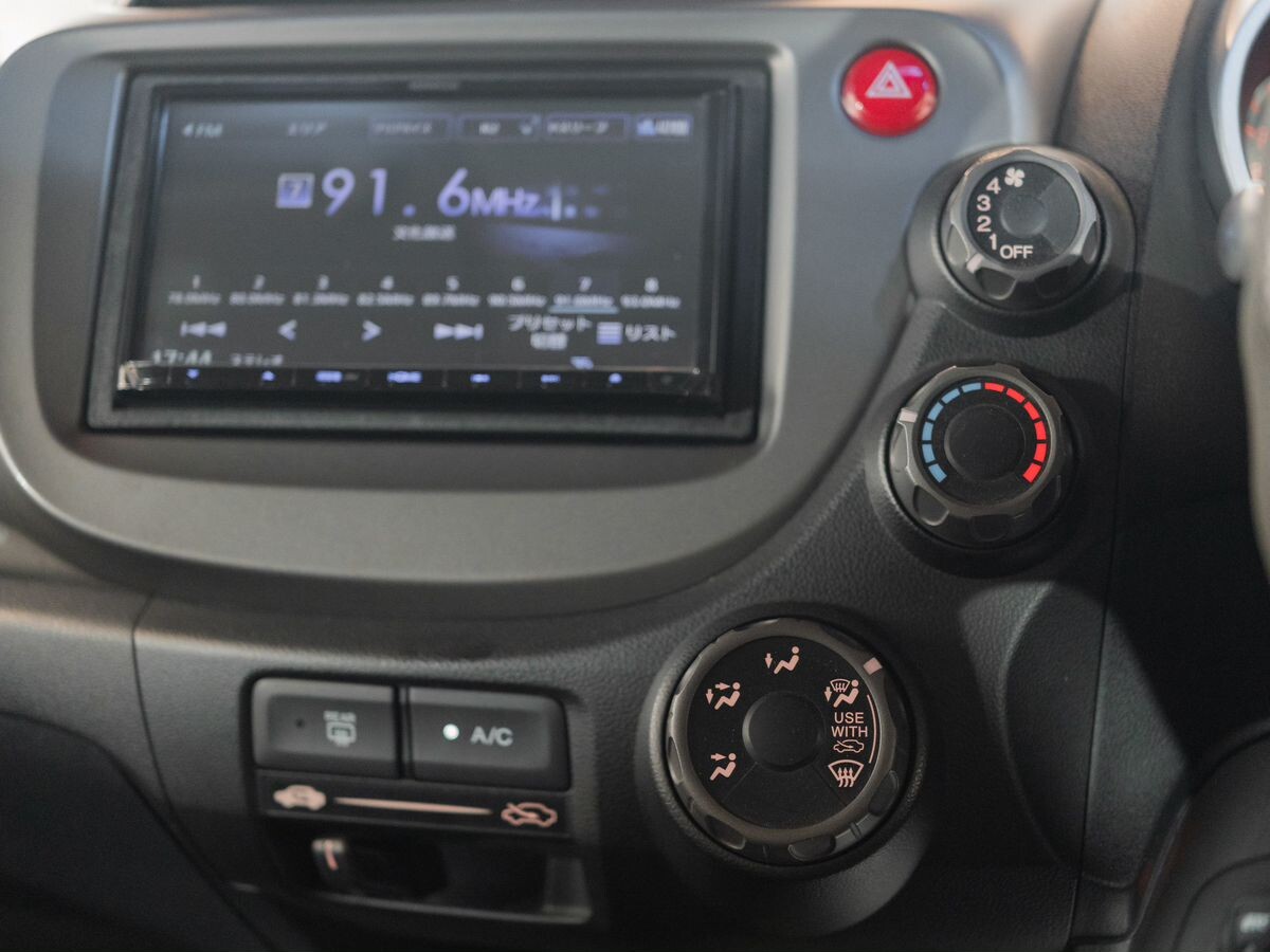 Honda Fit 2010 - фото автомобиля