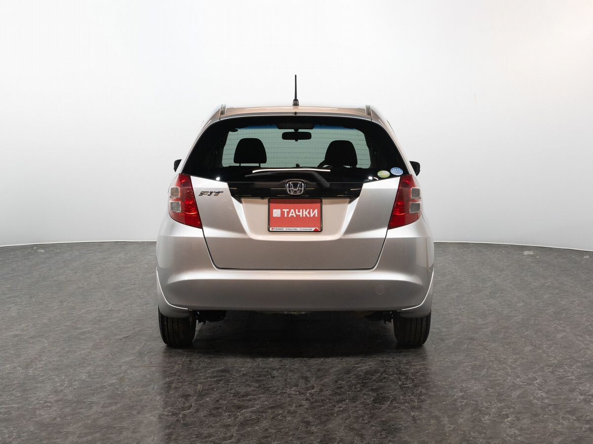 Honda Fit 2010 - фото автомобиля