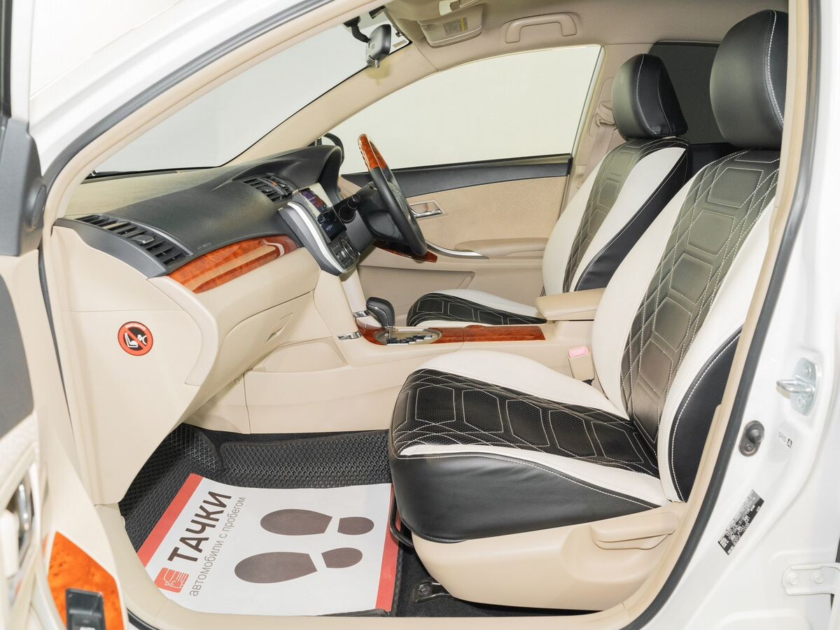 Toyota Premio 2014 - фото автомобиля