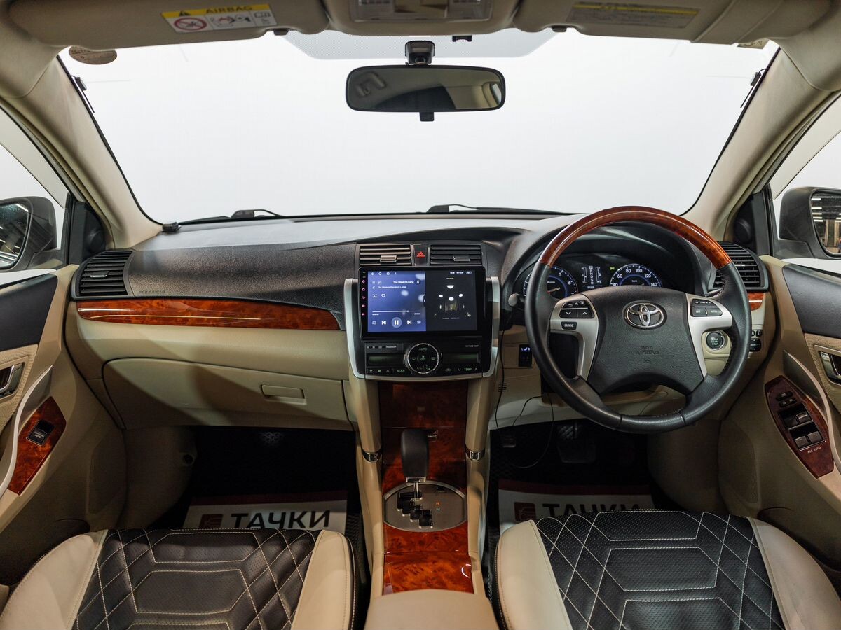 Toyota Premio 2014 - фото автомобиля