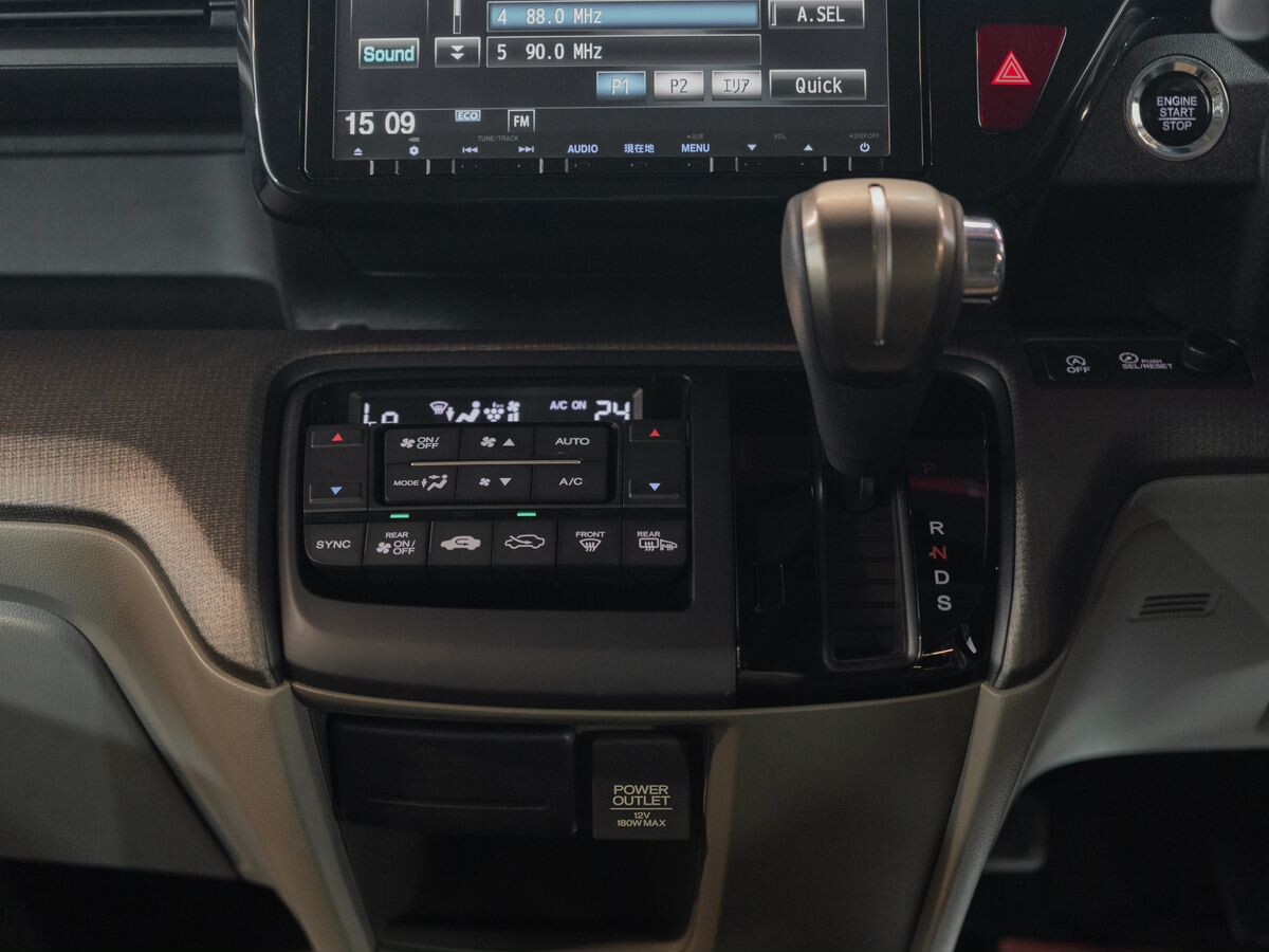 Honda Stepwgn 2016 - фото автомобиля