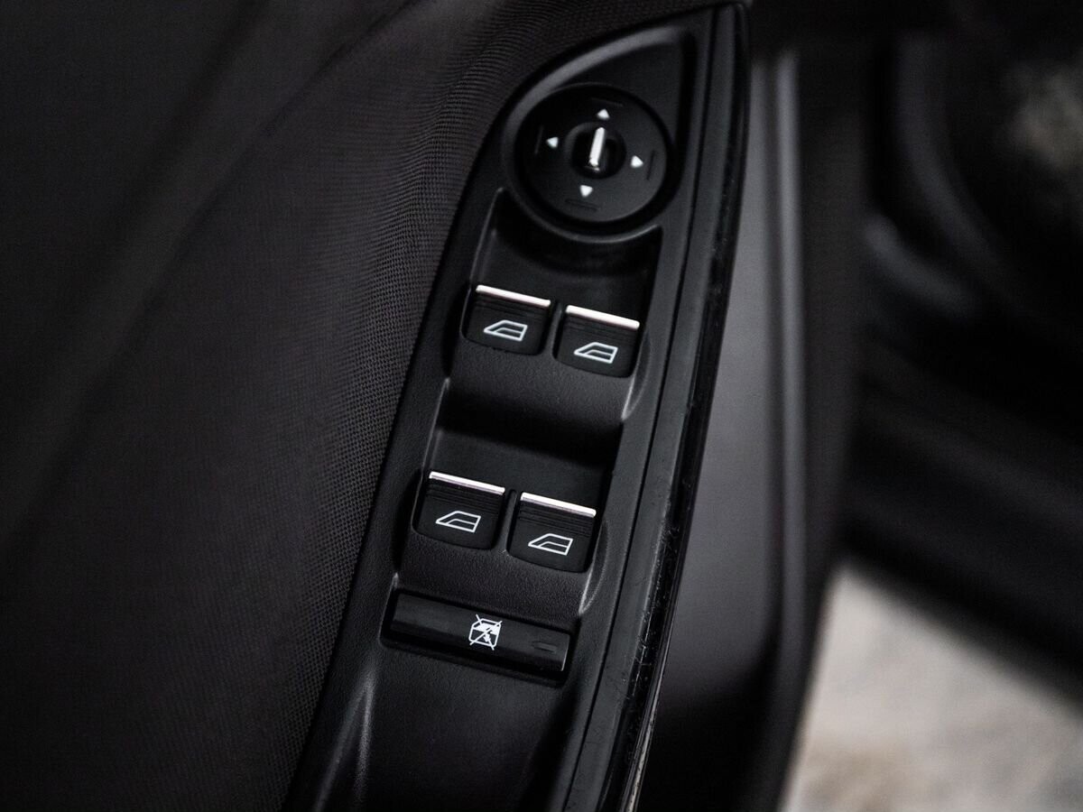 Ford Focus 2013 - фото автомобиля