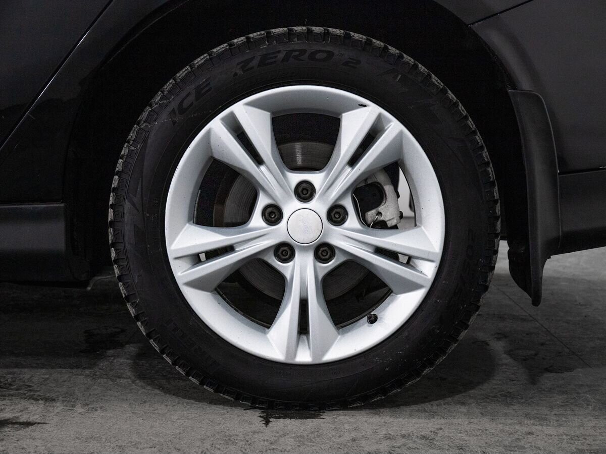 Ford Focus 2013 - фото автомобиля