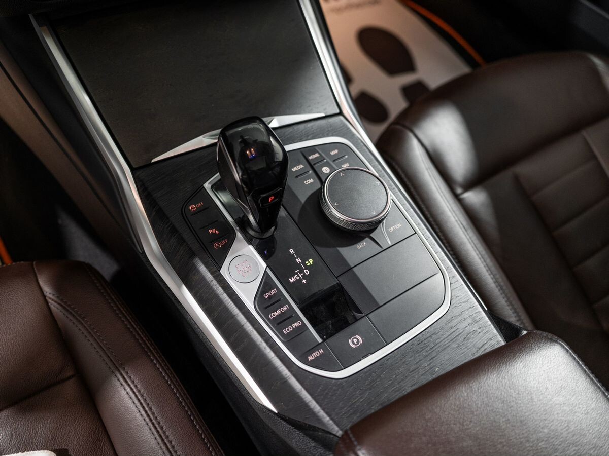 BMW 3-Series 2020 - фото автомобиля