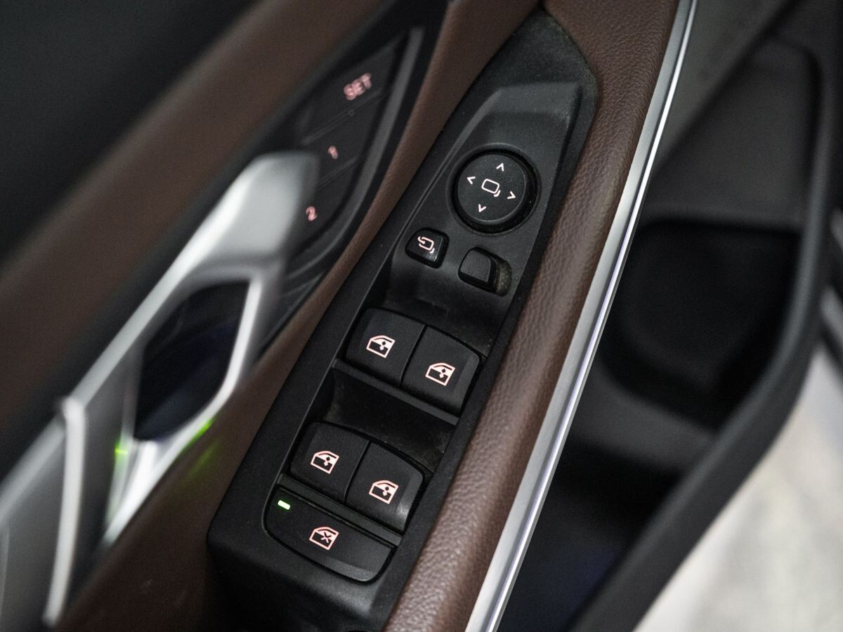 BMW 3-Series 2020 - фото автомобиля