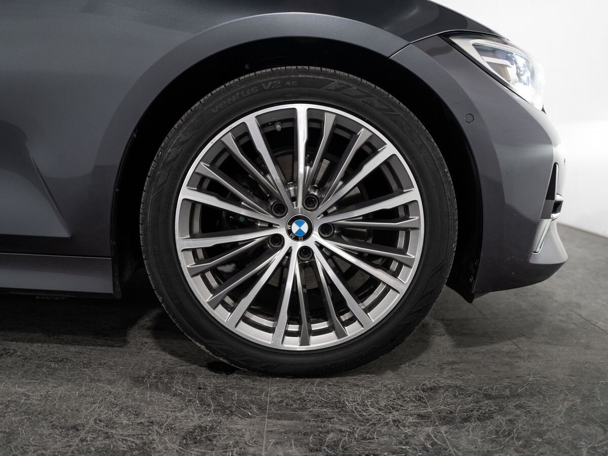 BMW 3-Series 2020 - фото автомобиля