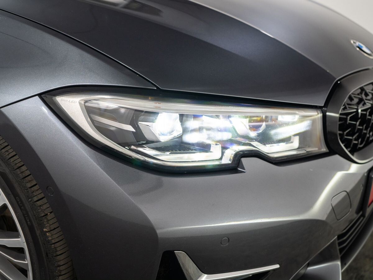 BMW 3-Series 2020 - фото автомобиля