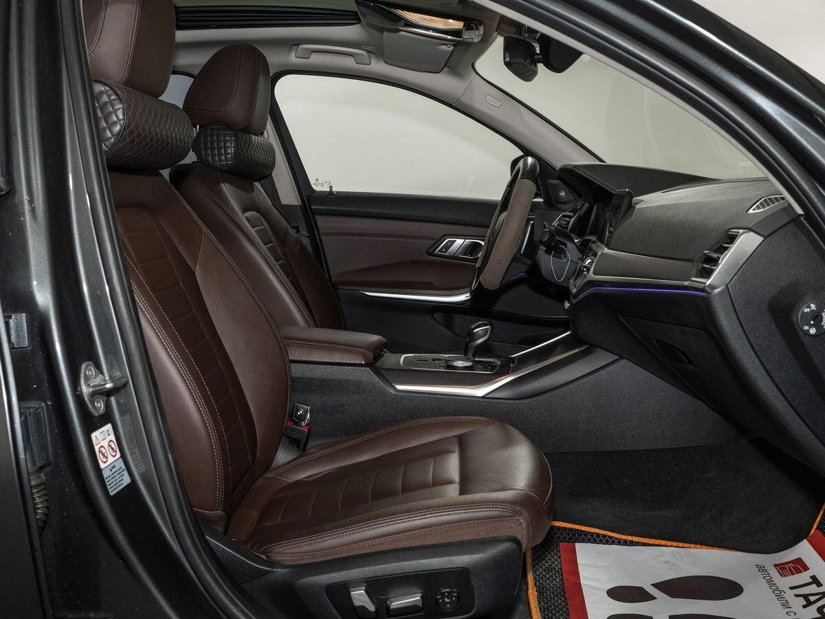 BMW 3-Series 2020 - фото автомобиля