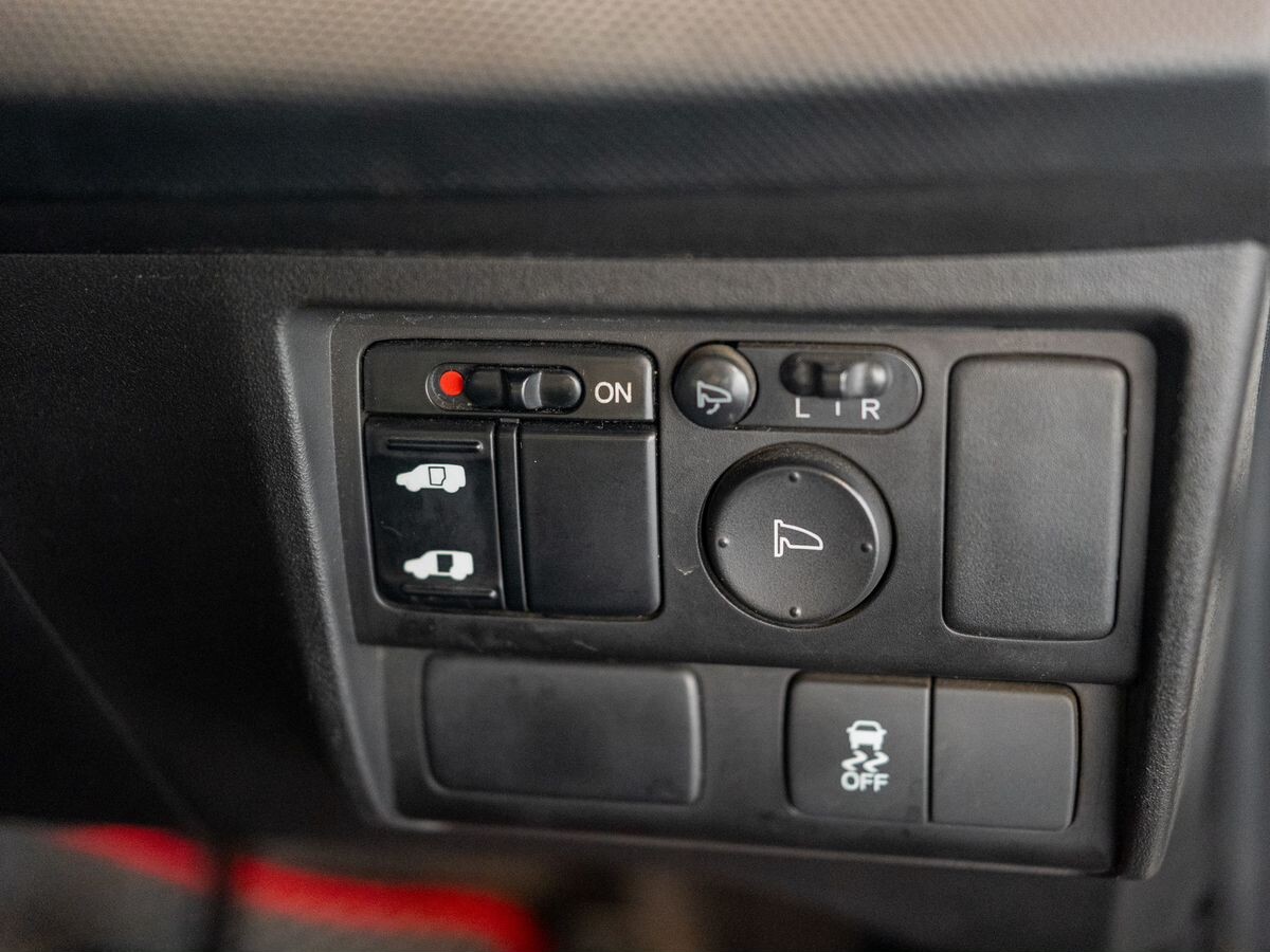 Honda Freed 2012 - фото автомобиля