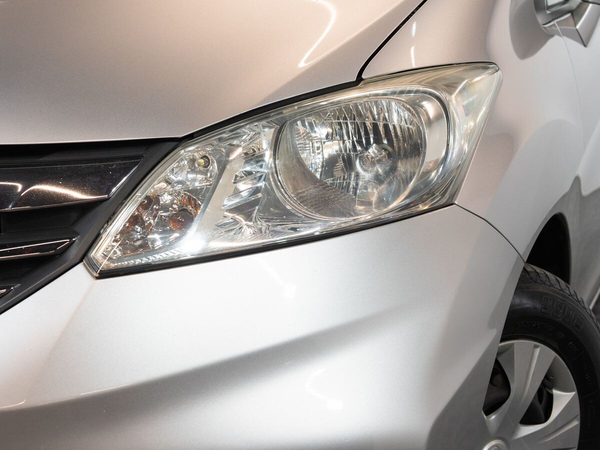 Honda Freed 2012 - фото автомобиля