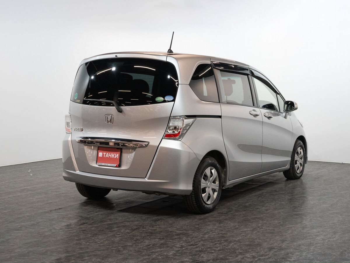 Honda Freed 2012 - фото автомобиля