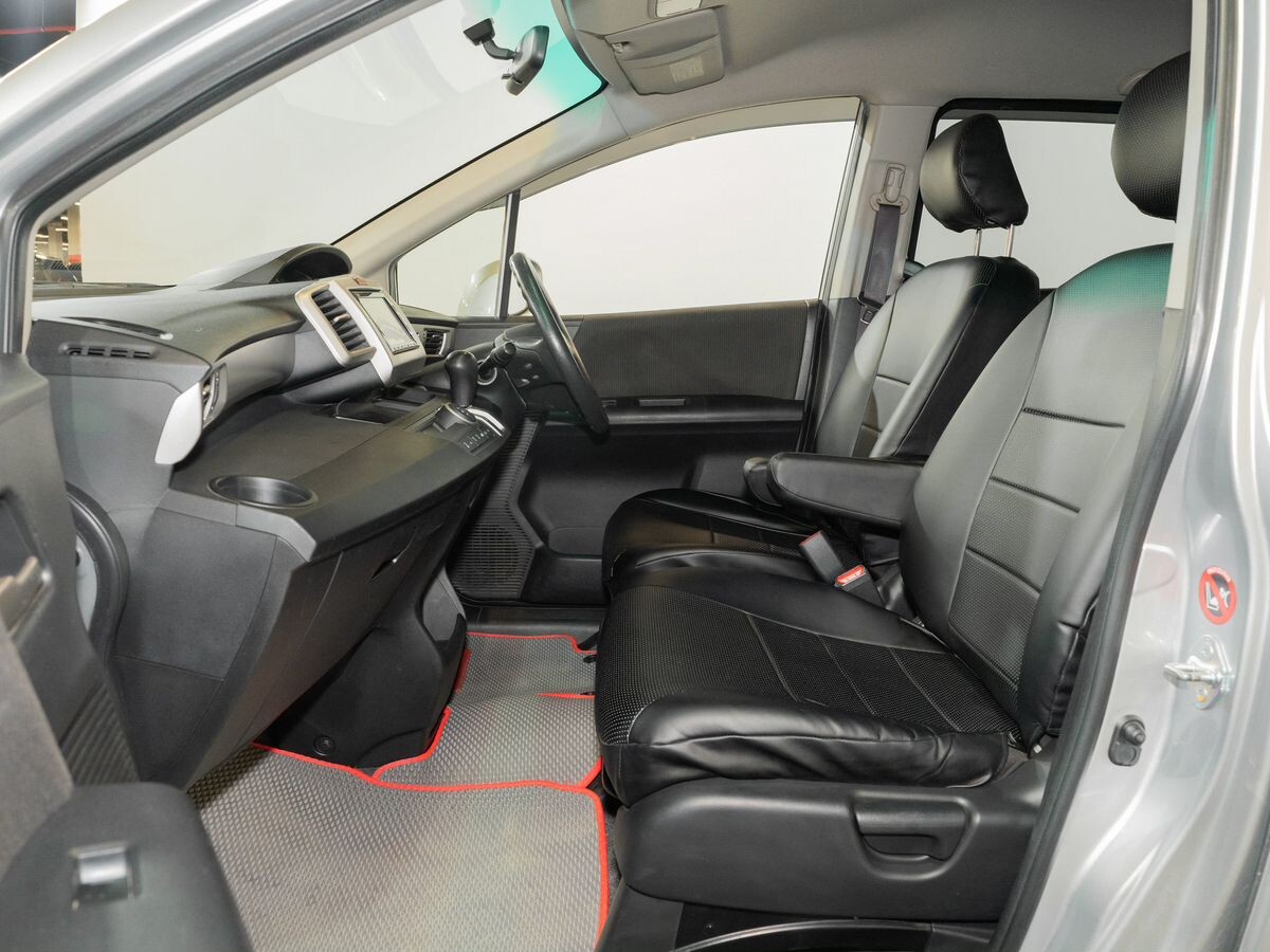Honda Freed 2012 - фото автомобиля
