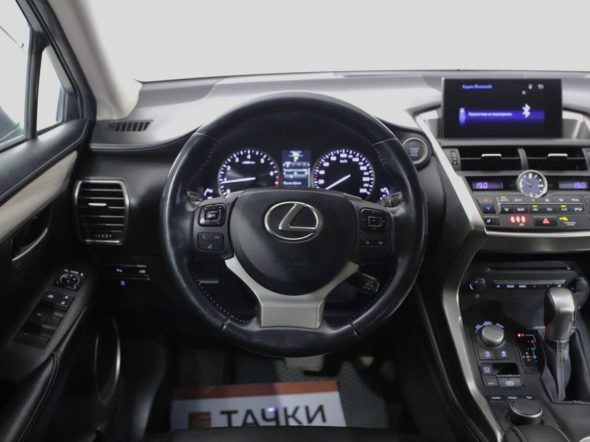 Lexus NX200 2014 - фото автомобиля