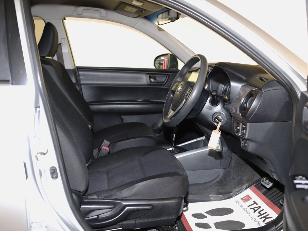 Toyota Corolla Fielder 2014 - фото автомобиля