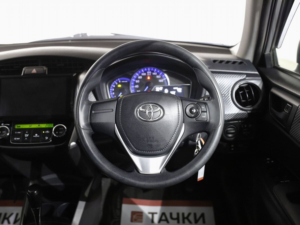 Toyota Corolla Fielder 2014 - фото автомобиля
