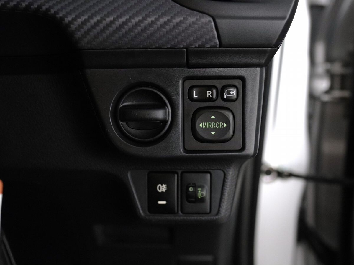 Toyota Corolla Fielder 2014 - фото автомобиля