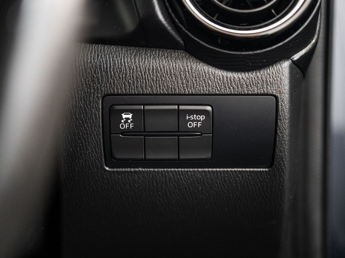 Mazda Demio 2016 - фото автомобиля
