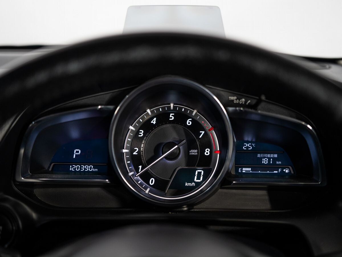Mazda Demio 2016 - фото автомобиля