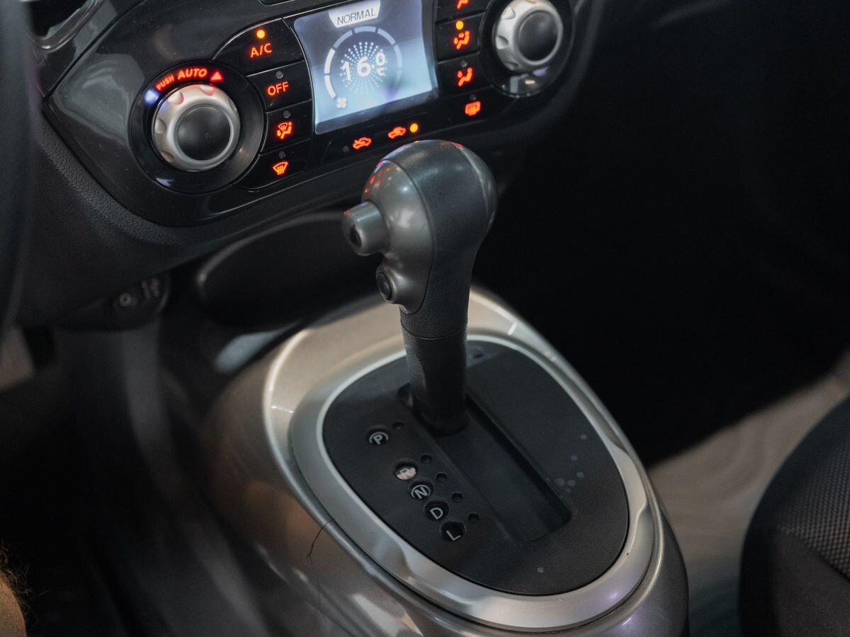 Nissan Juke 2012 - фото автомобиля