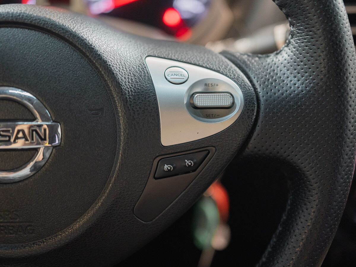 Nissan Juke 2012 - фото автомобиля
