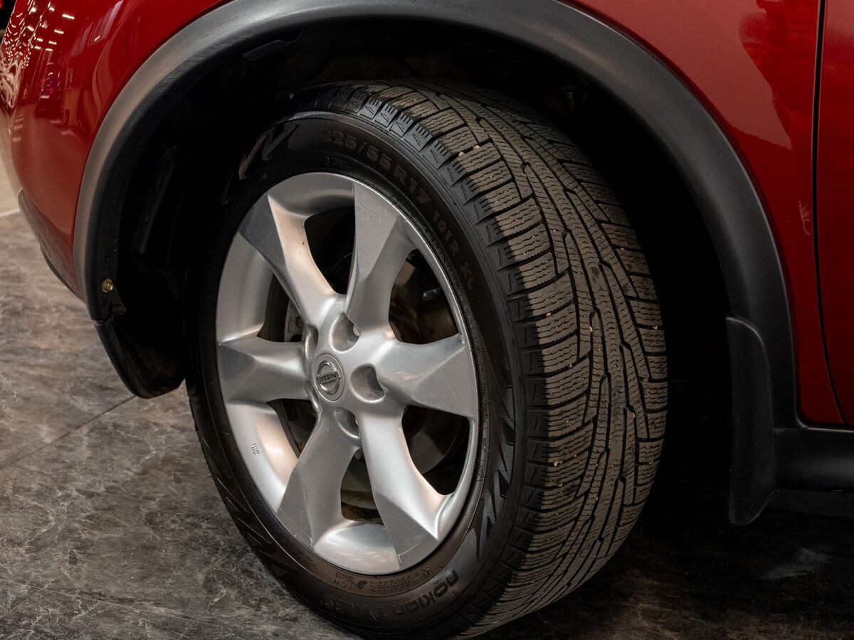 Nissan Juke 2012 - фото автомобиля