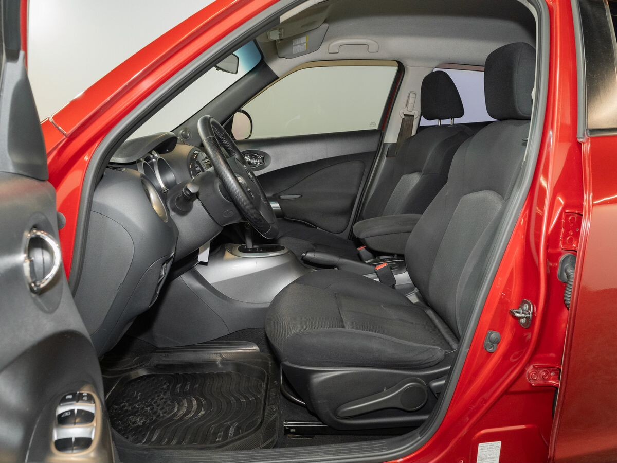 Nissan Juke 2012 - фото автомобиля