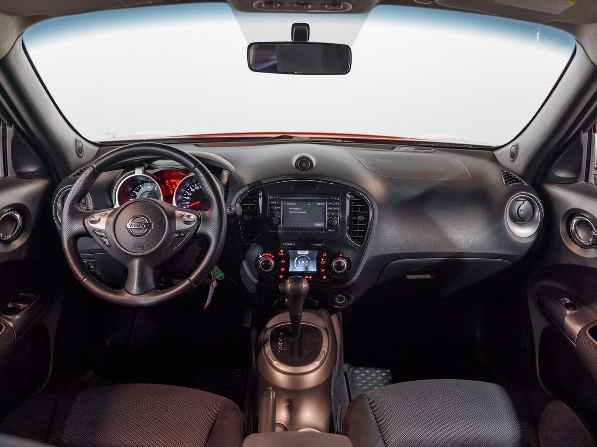 Nissan Juke 2012 - фото автомобиля