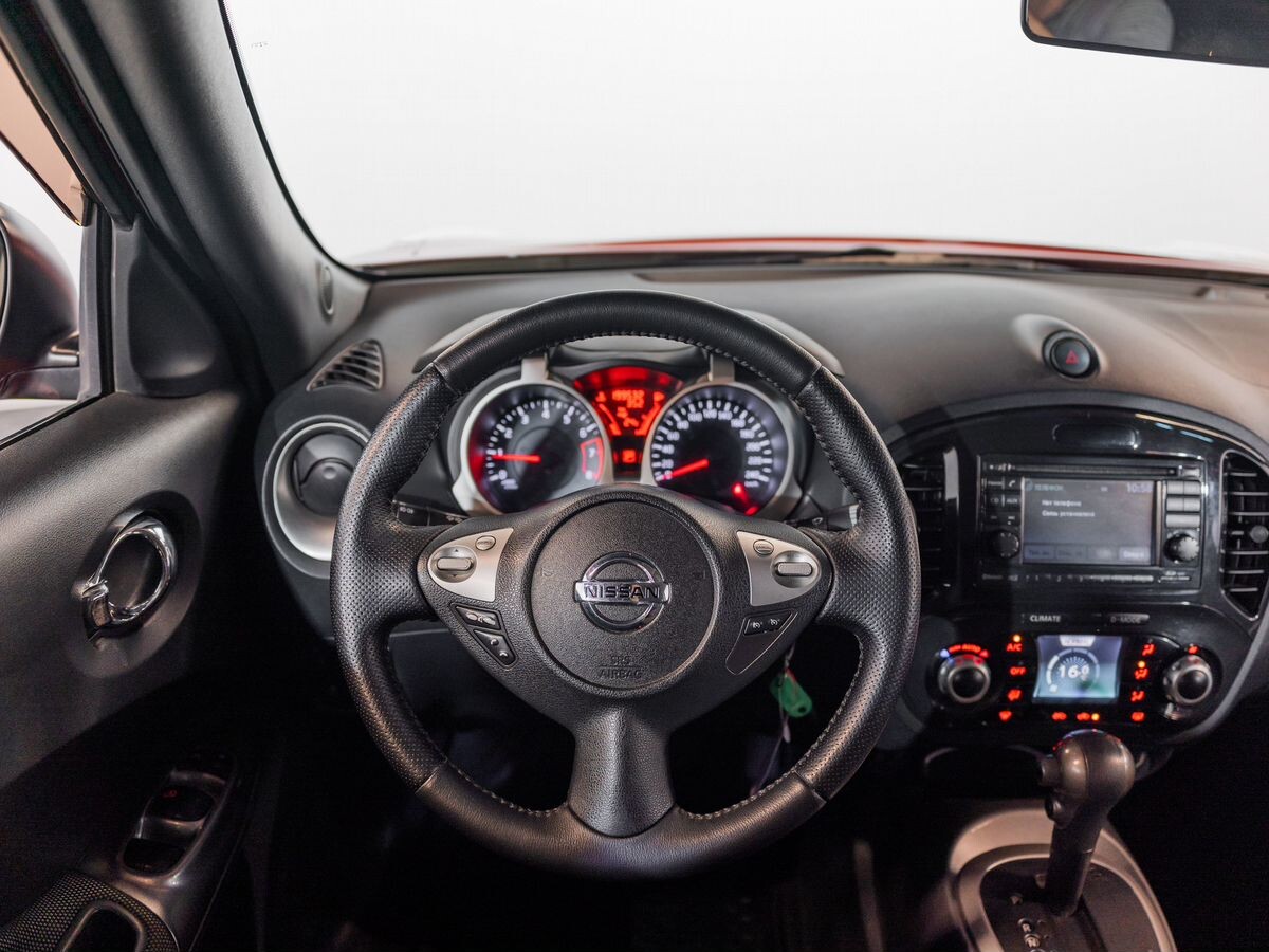 Nissan Juke 2012 - фото автомобиля