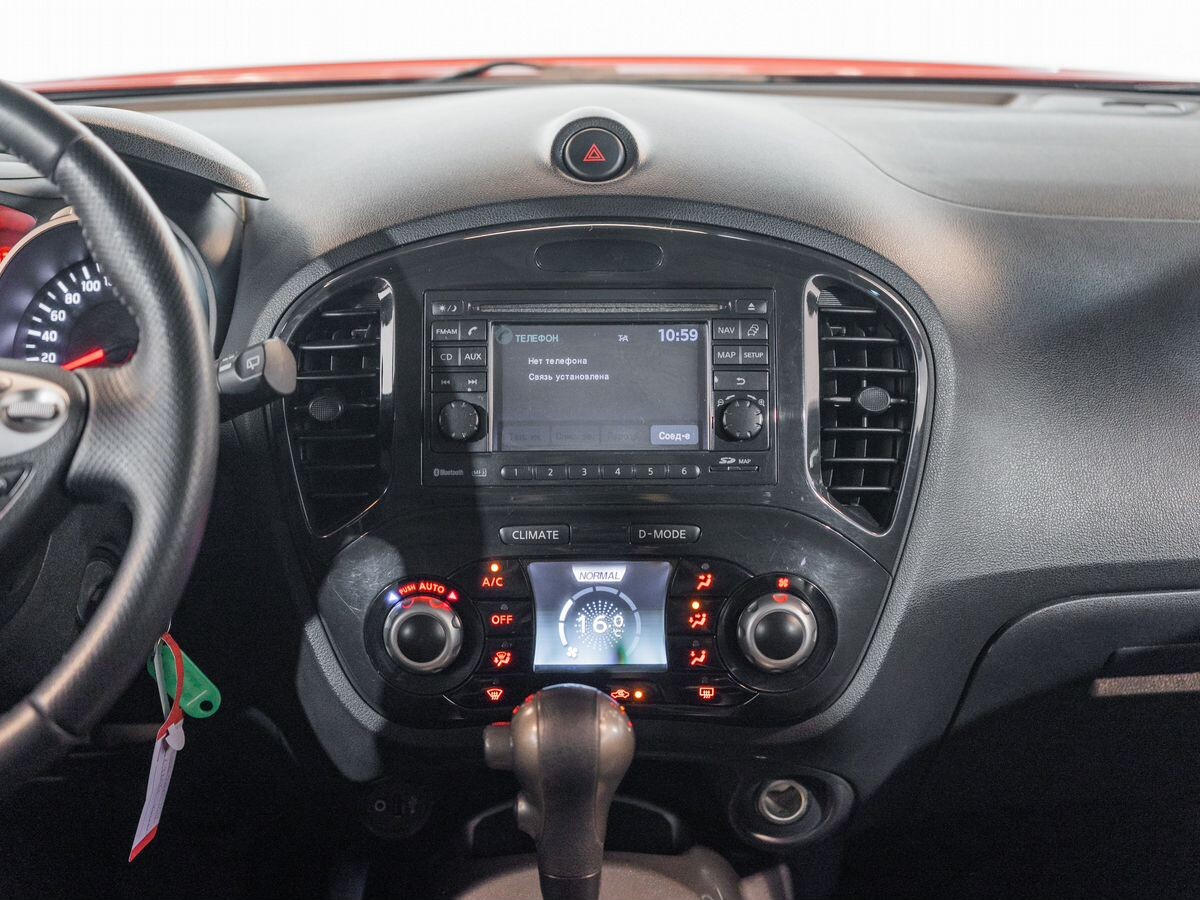 Nissan Juke 2012 - фото автомобиля