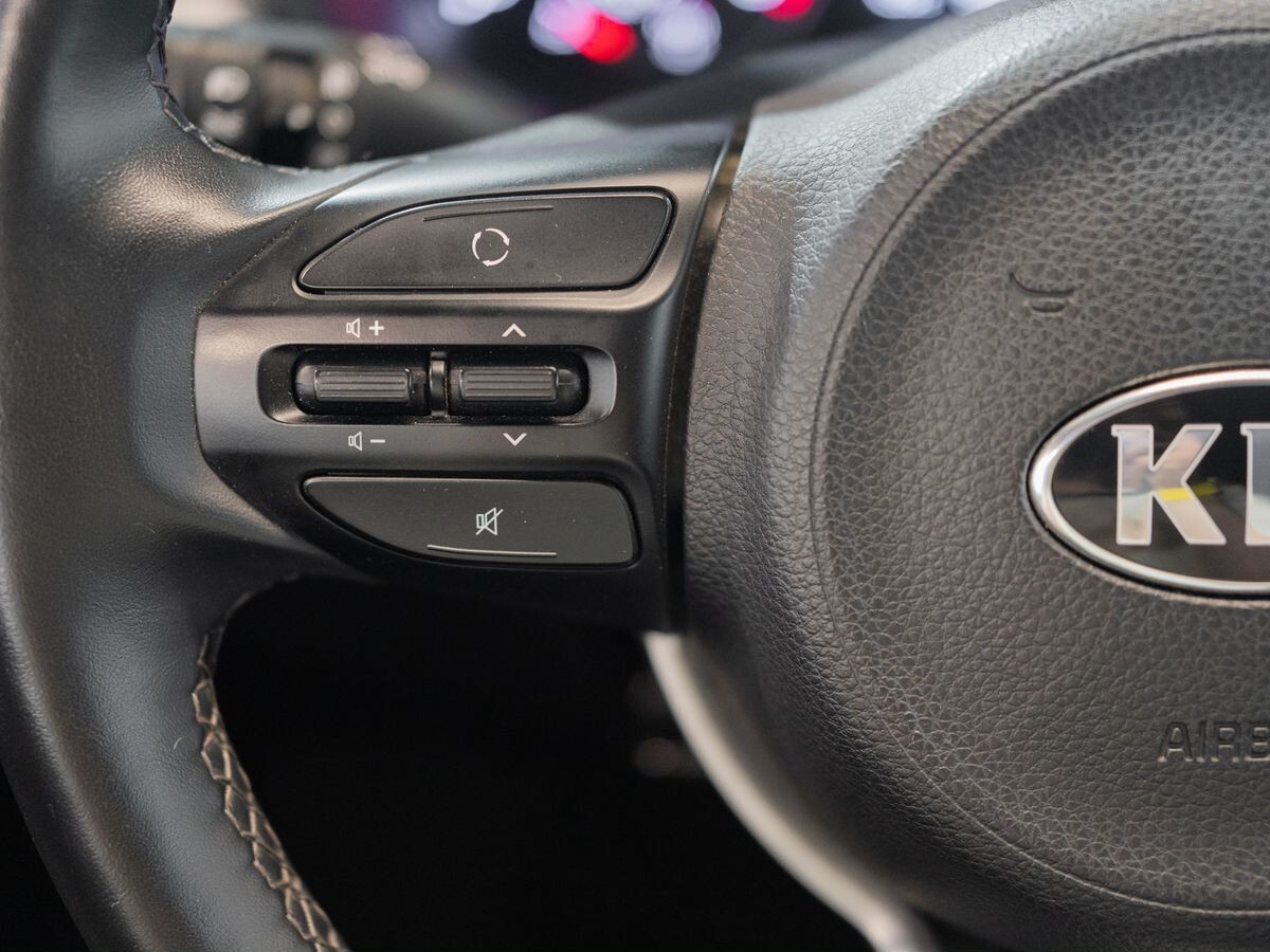 Kia Rio X (X-Line) 2020 - фото автомобиля