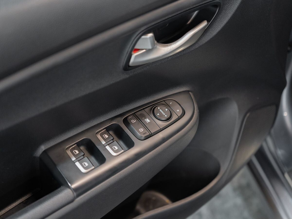 Kia Rio X (X-Line) 2020 - фото автомобиля