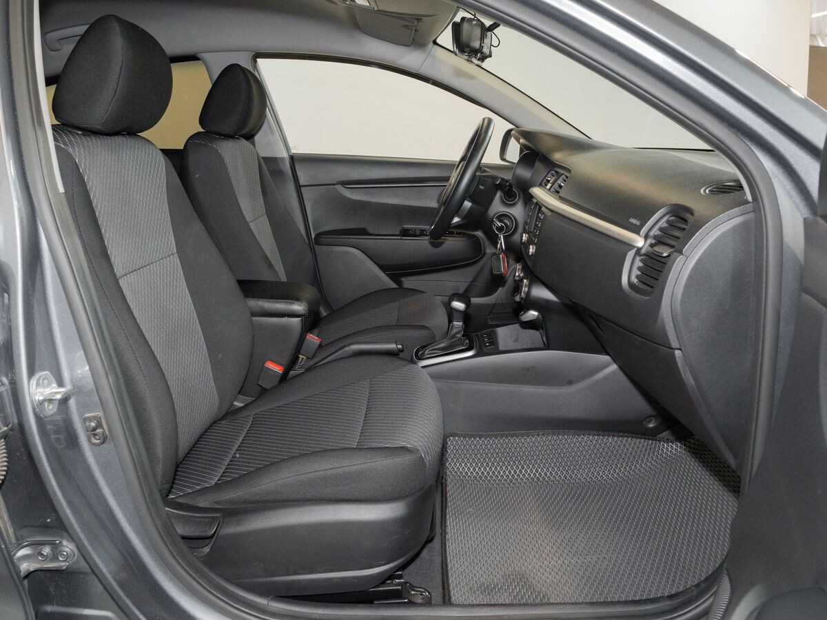 Kia Rio X (X-Line) 2020 - фото автомобиля