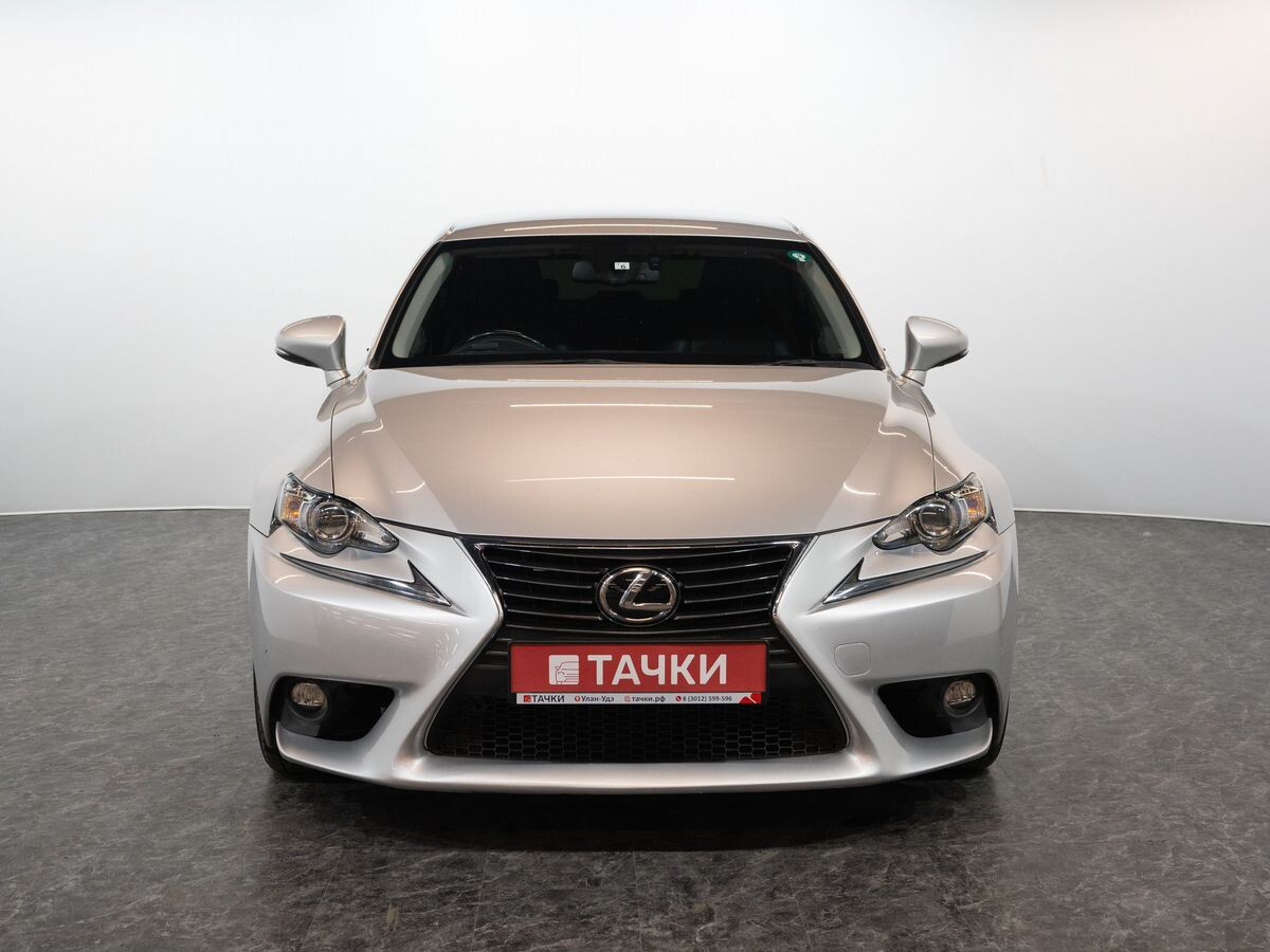 Lexus IS200t 2016 - фото автомобиля